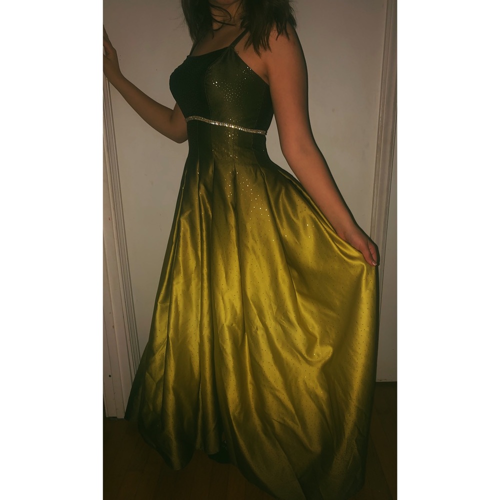 VINTAGE ALYCE BALL GOWN